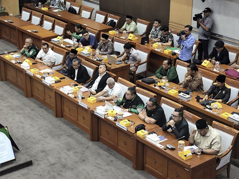 Suasana rapat dengar pendapat Komisi VIII bersama assosiasi haji khusus di Kompleks Parlemen, Senayan, Jakarta, Kamis (21/8/2025). Foto: Luthfi Humam/kumparan