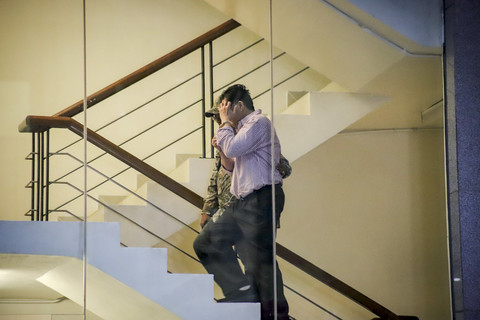 Komisaris PT Sepiak Jaya Kaltim, Rudy Ong Chandra, tiba di Gedung Merah Putih KPK, Jakarta, usai dijemput paksa, Kamis (21/8/2025). Foto: Jamal Ramadhan/kumparan