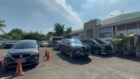 Lokasi penculikan pegawai Bank di lahan parkir, Pasar Rebo, Jakarta Timur, Jumat (22/8/2025). Foto: Rayyan Farhansyah/kumparan