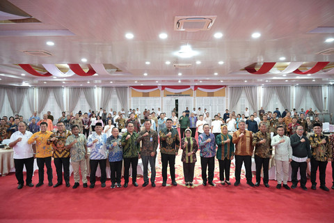 Rapat Koordinasi (Rakor) Pembangunan Ekonomi Makro, Gubernur Bobby Nasution, bersama Badan Pusat Statistik (BPS) dan Perum Bulog, di Aula Tengku Rizal Nurdin, Rumah dinas Gubernur, Jalan Jenderal Sudirman Nomor 41 Medan, Rabu (20/8/2025). Foto: Pemprov Sumut