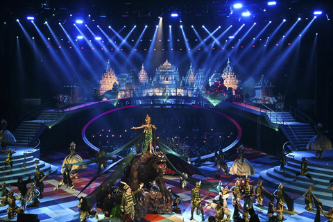 Penyanyi Yura Yunita tampil dalam Pagelaran Sabang-Merauke 2025 di Indonesia Arena, Senayan, Jakarta, Jumat (22/8/2025). Foto: Sulthony Hasanuddin/ANTARA FOTO