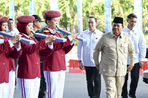Presiden Prabowo Subianto tiba saat menghadiri acara Retreat Guru dan Kepala Sekolah Rakyat di JIExpo Kemayoran, Jakarta, Jumat (22/8/2025). Foto: Muchlis Jr/Biro Pers Sekretariat Presiden