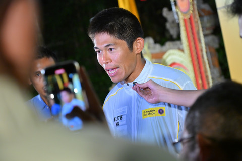 Yuki Kawauchi, pelari asal Jepang yang mampu catat 100 marathon dalam waktu 2 jam. Foto: dok. Maybank Indonesia