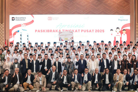Pegadaian berikan apresiasi tabungan emas untuk 79 anggota Pasukan Pengibar Bendera Pusaka (Paskibraka) Tingkat Pusat Tahun 2025 di Ballroom The Gade Tower, Jakarta, pada Rabu (20/08). Foto: Dok. Pegadaian