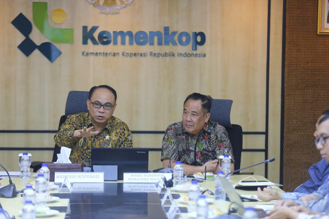 Menteri Koperasi dan UKM, Budi Arie Setiadi, dalam pertemuan dengan Wakil Gubernur Sumsel Cik Ujang di Jakarta, Jumat (22/8/2025). Foto : Humas Pemprov Sumsel