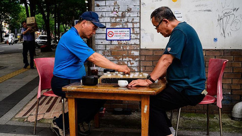 Warga Korea Selatan yang telah lanjut usia dan merasa kesepian terus meningkat berdasarkan laporan