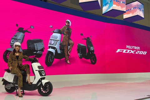Motor listrik Polytron FOX 200 resmi meluncur di BCA EXPO 2025 di ICE BSD, Tangerang, Jumat (22/8/2025). Foto: Alvian Yoga Yulianto/kumparan
