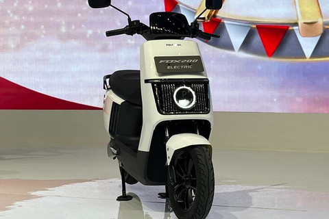 Motor listrik Polytron FOX 200 resmi meluncur di BCA EXPO 2025 di ICE BSD, Tangerang, Jumat (22/8/2025). Foto: Alvian Yoga Yulianto/kumparan