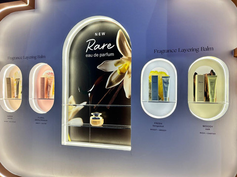 Fragrance Layering Balm dari Rare Beauty. Foto: Judith Aura/kumparan