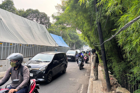 Suasana kepadatan lalu lintas di Jalan TB Simatupang, Jakarta Selatan, Senin (25/8/2025). Foto: Abid Raihan/kumparan