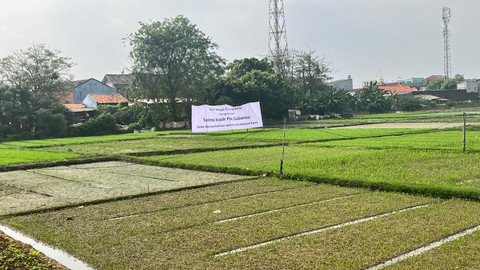 Lahan yang akan digunakan untuk pembangunan Rumah Sakit Royal Batavia Cakung di depan Rumah Susun Tower Cakung Barat, Jakarta Timur, Senin (25/8/2025). Foto: Nasywa Athifah/kumparan