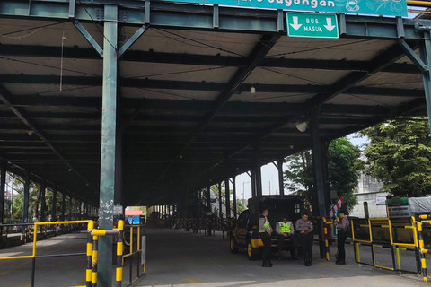 Situasi usai peristiwa ricuh suporter di Tempat Parkir Ngabean Kota Yogyakarta, Senin (25/8/2025). Foto: Arfiansyah Panji Purnandaru/kumparan