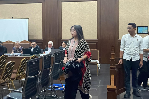 Mantan istri pertama eks Dirut PT Taspen (Persero) Antonius Kosasih, Yulianti Malingkas, menjadi saksi kasus dugaan korupsi investasi fiktif di PT Taspen (Persero), di Pengadilan Tipikor Jakarta, Senin (25/8/2025). Foto: Fadhil Pramudya/kumparan