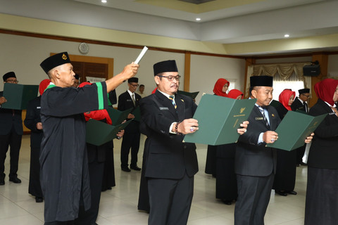 Pengambilan sumpah pejabat di lingkungan Pemerintah Kota Pontianak. Foto: Diskominfo Pemkot Pontianak