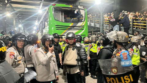 Ricuh suporter yang terjadi di Tempat Parkir Ngabean, Kota Yogyakarta, Senin (25/8/2025) dini hari. Foto: Polda DIY