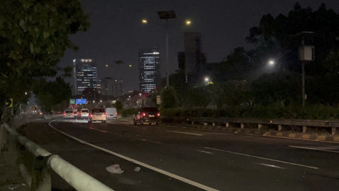 Tol dalam kota arah Slipi-Tomang dan sebaliknya kembali dibuka, Senin (25/8/2025). Foto: Rayyan Farhansyah/kumparan