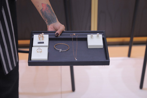 Salah satu koleksi unggulan pada bulan Agustus bernama 