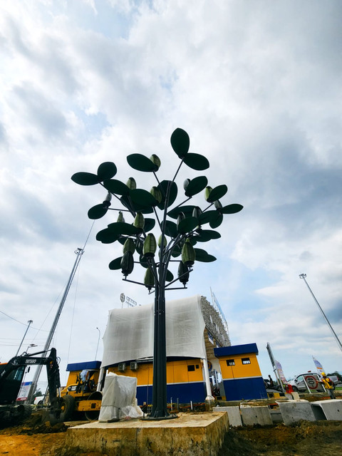 Hybrid Wind Tree yang dibangun Jasa Marga pada proyek jalan Tol Probolinggo Banyuwangi. Foto: Dok. Jasa Marga