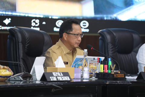 Mendagri Tito Karnavian memimpin Forum 8 Gubernur Percepatan Eliminasi Tuberculosis (TBC) di Gedung Sasana Bhakti Praja (SBP), Kantor Pusat Kemendagri, Jakarta, Selasa (26/8/2025). Foto: Kemendagri RI