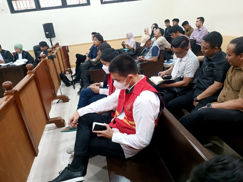 Jonathan Frizzy jelang sidang kasus vape berisikan obat keras, PN Tangerang, Banten, Selasa (26/8/2025). Foto: Giovanni/kumparan