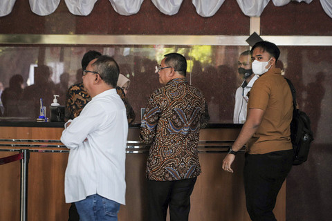 Bupati Pati Sudewo tiba saat memenuhi panggilan KPK di Gedung Merah Putih KPK, Jakarta, Rabu (27/8/2025). Foto: Iqbal Firdaus/kumparan
