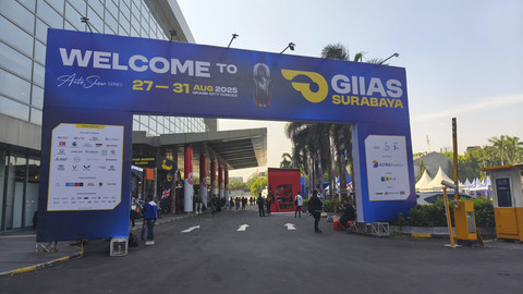 Peresmian pembukaan pameran otomotif GIIAS Surabaya 2025, Rabu (27/8/2025). Foto: Sena Pratama/kumparan