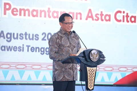 Mendagri Tito Karnavian dalam Rakornas Produk Hukum Daerah Tahun 2025 di Kendari, Sulawesi Tenggara, Rabu (27/8/2025). Foto: Kemendagri RI