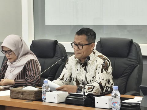 Juru bicara Kemenperin, Febri Hendri Antoni Arif dalam rilis IKI Kemenperin, di Gedung Kemenperin, Jakarta, Kamis (28/8/2025). Foto: Widya Islamiati/kumparan