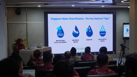 International Conference on Applied Sciences, Education and Technology (IConASET) yang digelar Unusa.