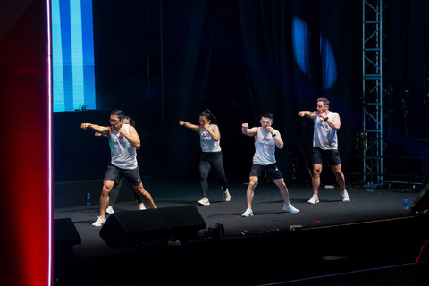 Keseruan body combat di acara AIA Vitality Live 2025. Foto: Dok. AIA