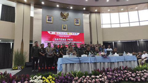 Jumpa pers Satgas Penertiban Kawasan Hutan (PKH) terkait perkembangan penanganan penertiban kawasan hutan di Kejaksaan Agung, Jakarta, Kamis (28/8/2025). Foto: Jonathan Devin/kumparan