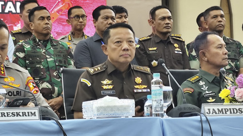 Jumpa pers Satgas Penertiban Kawasan Hutan (PKH) terkait perkembangan penanganan penertiban kawasan hutan di Kejaksaan Agung, Jakarta, Kamis (28/8/2025). Foto: Jonathan Devin/kumparan
