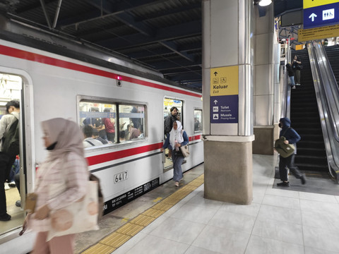 Suasana di Stasiun Palmerah pada Kamis (28/8/2025). Foto: Rachmadi Rasyad/kumparan