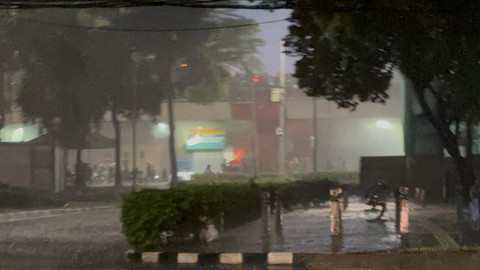 Suasana di depan Mako Brimob Jakarta, Kamis (28/8/2025). Foto: Abid Raihan/kumparan