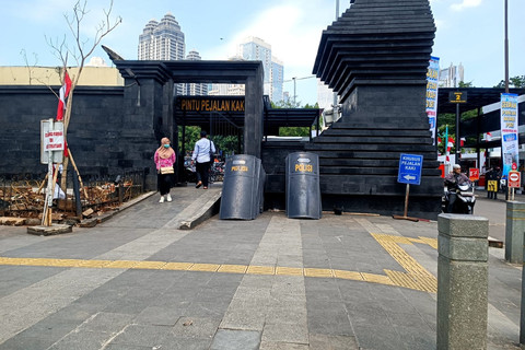 Suasana jelang aksi BEM UI di Polda Metro Jaya, Jakarta, Jumat (29/8/2025). Foto: Giovanni/kumparan