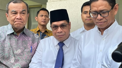 Menteri ESDM Bahlil Lahadalia melantik Laode Sulaeman sebagai Direktur Jenderal Minyak dan Gas Bumi (Dirjen Migas) Kementerian ESDM hari ini, Jumat (29/8/2025). Foto: Fariza Rizky Ananda/kumparan