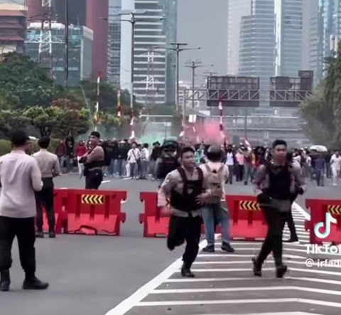 Aksi demo di depan kantor DPR RI/Instagram: oypalembang