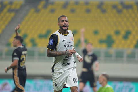 Maxwell Souza saat Dewa United vs Persija dalam laga pekan keempat Super League 2025/26 di Banten International Stadium (BIS), Banten, pada Jumat (29/8). Foto: Persija