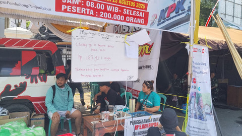 Massa demonstrasi ke Kantor KPK tiba di Alun-Alun Pati, Minggu (31/8/2025). Foto: kumparan