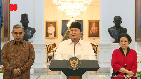 Presiden Prabowo Subianto didampingi Ketua Umum PDIP Megawati Soekarnoputri dan Ketua MPR Ahmad Muzani memberikan keterangan pers di Istana Negara, Jakarta, Minggu (31/8/2025). Foto: Youtube/Sekretariat Presiden