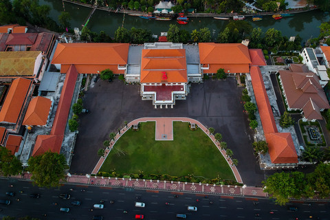Gedung Grahadi, Surabaya. Foto: Shutterstock