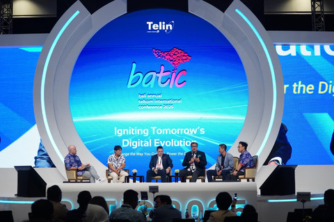 Para Speakers Hari Kedua BATIC 2025 yang berlangsung di Mangupura Hall, Bali International Convention Center (BICC), The Westin Resort, Nusa Dua pada Kamis (28/8). Foto: Dok. Telkom