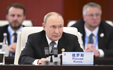 Presiden Rusia Vladimir Putin menghadiri KTT Organisasi Kerja Sama Shanghai (SCO) di Tianjin, China, Senin (1/9/2025). Foto: Sergey Bobylev / POOL / AFP