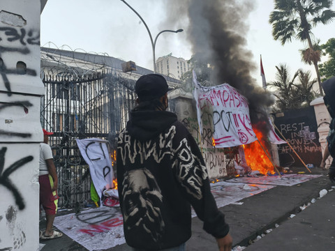 Situasi terkini demo di depan Gedung DPRD Jawa Barat, Senin (1/9/2025). Foto: Linda Lestari/kumparan