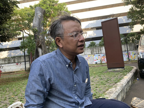 Vokalis Efek Rumah Kaca, Cholil Mahmud, hadir dalam acara panggung terbuka Seni Lawan Tirani-Jaga Jakarta di Taman Ismail Marzuki (TIM), Jakarta Pusat, Senin (1/9/2025). Foto: Vincentius Mario/kumparan