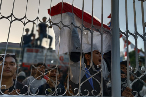 Situasi demonstrasi yang terjadi di depan Pemda Karawang pada Senin (1/9/2025). Foto: Istimewa