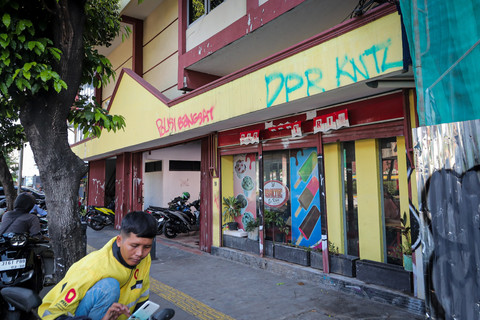 Toko es krim Baltic yang kembali buka di Kawasan Kwitang, Jakarta, Selasa (2/9/2025). Foto: Iqbal Firdaus/kumparan