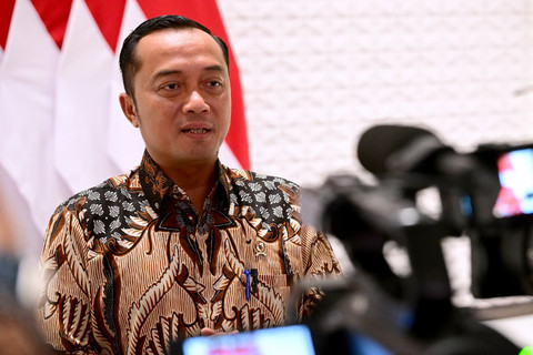 Mensesneg Prasetyo Hadi memberikan keterangan pers soal Presiden Prabowo Subianto bertolak ke China di Halimperdanakusuma, Jakarta, Selasa (2/9/2025). Foto: Biro Pers Sekretariat Presiden