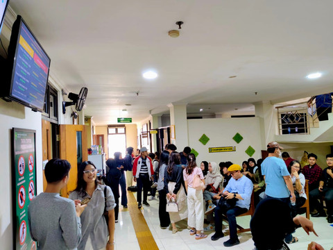 Suasana Pengadilan Negeri Sleman jelang sidang perdana Christiano Pengarapenta Pengidahen, Rabu (3/9/2025). Foto: Arfiansyah Panji Purnandaru/kumparan