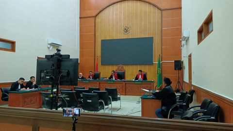 Sidang penyalahgunaan narkoba dengan terdakwa Fachri Albar di Pengadilan Negeri Jakarta Barat, Rabu (3/9/2025).
 Foto: Aprilandika Pratama/kumparan